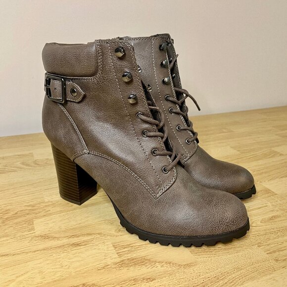 NWT Leather Combat Boots Combat Booties Style & Co "Caitlin" Size 9.5 - Picture 2 of 12